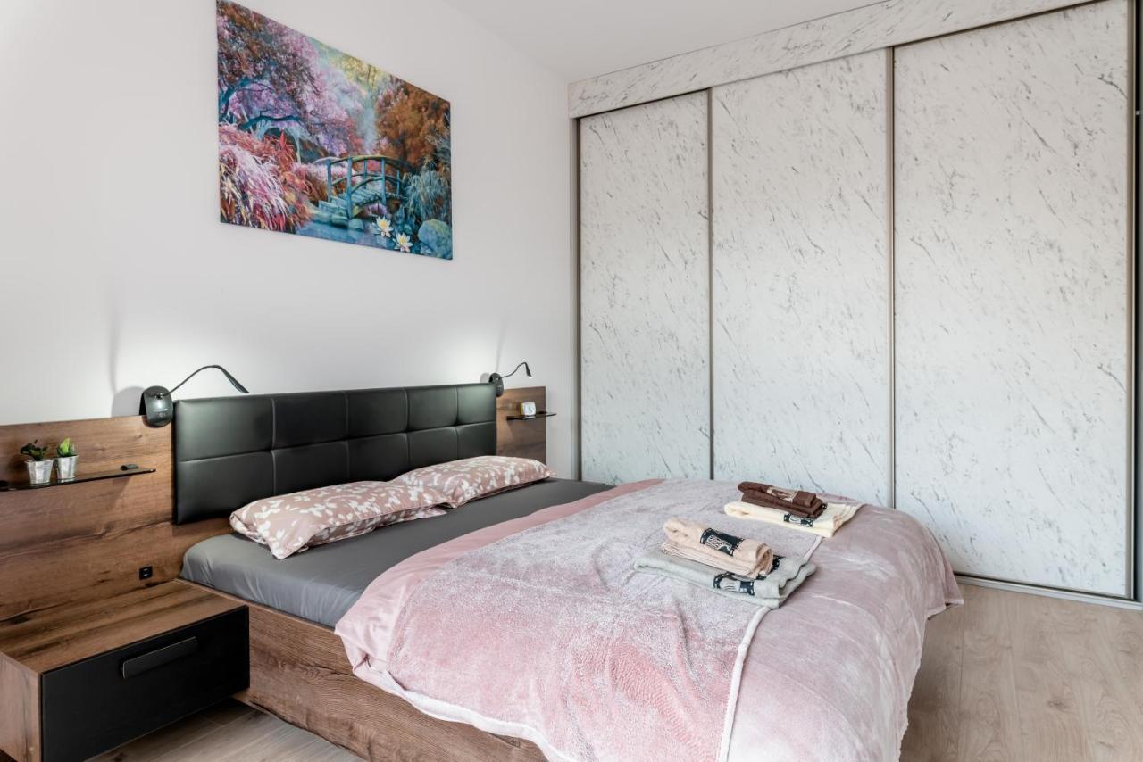 Apartwro - Apartament Przy Wyspie Slodowej, Garaz, Projektor, Rowery Διαμέρισμα Βρότσλαβ Εξωτερικό φωτογραφία